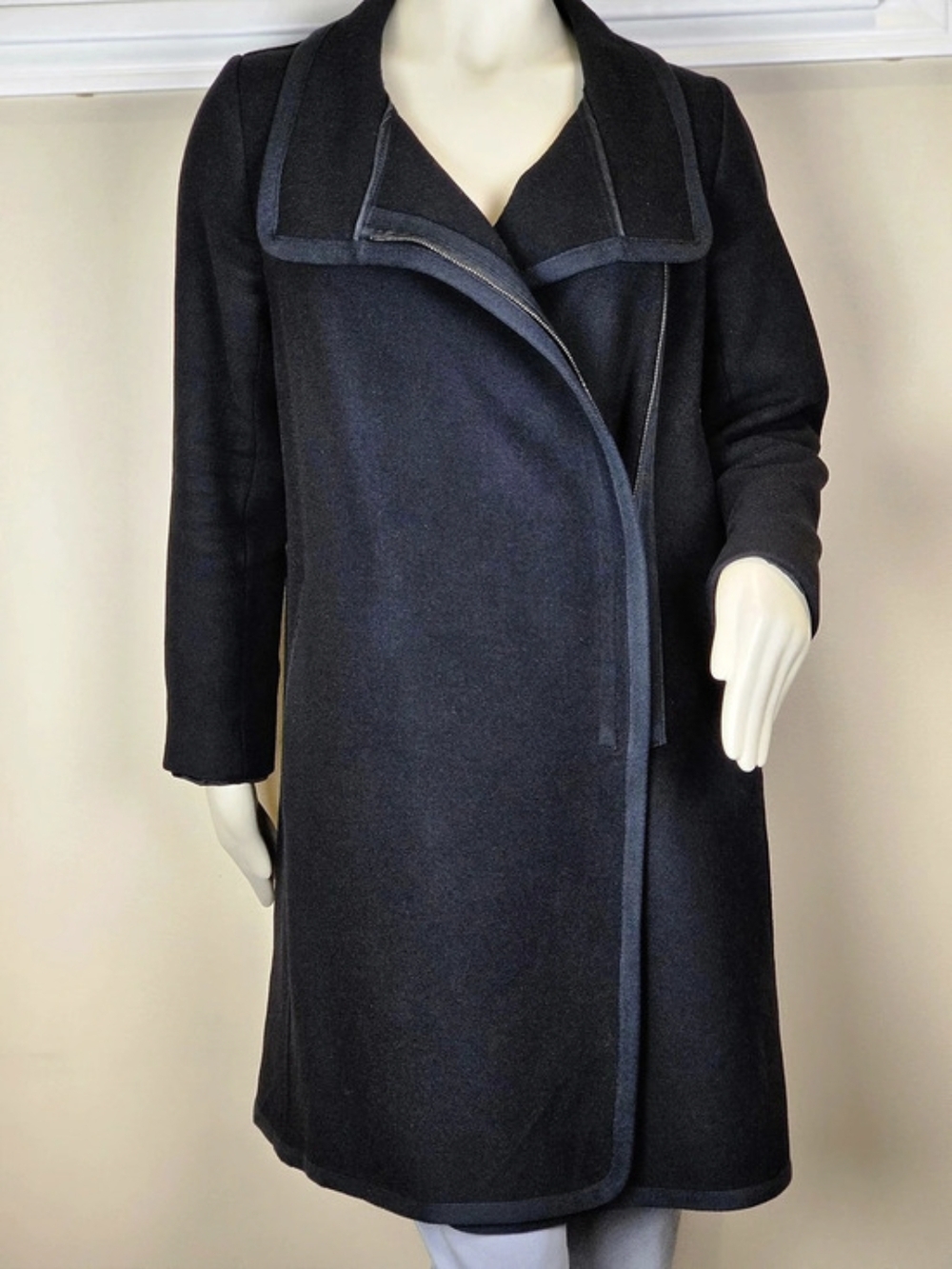 Babaton by Aritzia Cormac Wool Blend Coat Jacket Black Size Med Closet Staple